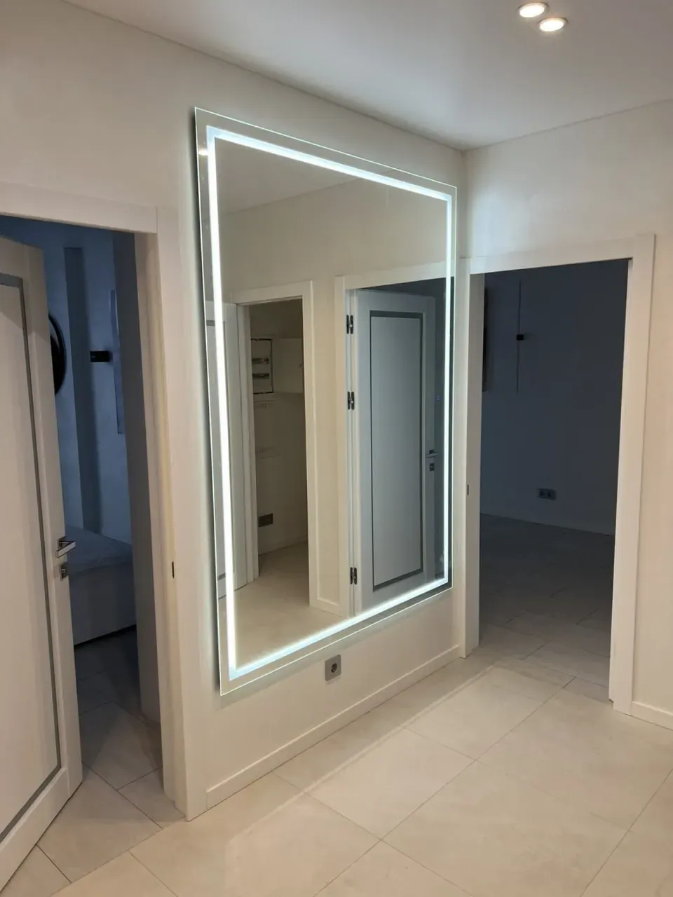 Briz Prybii Rect — Прямокутне дзеркало з передньою LED-підсвіткою