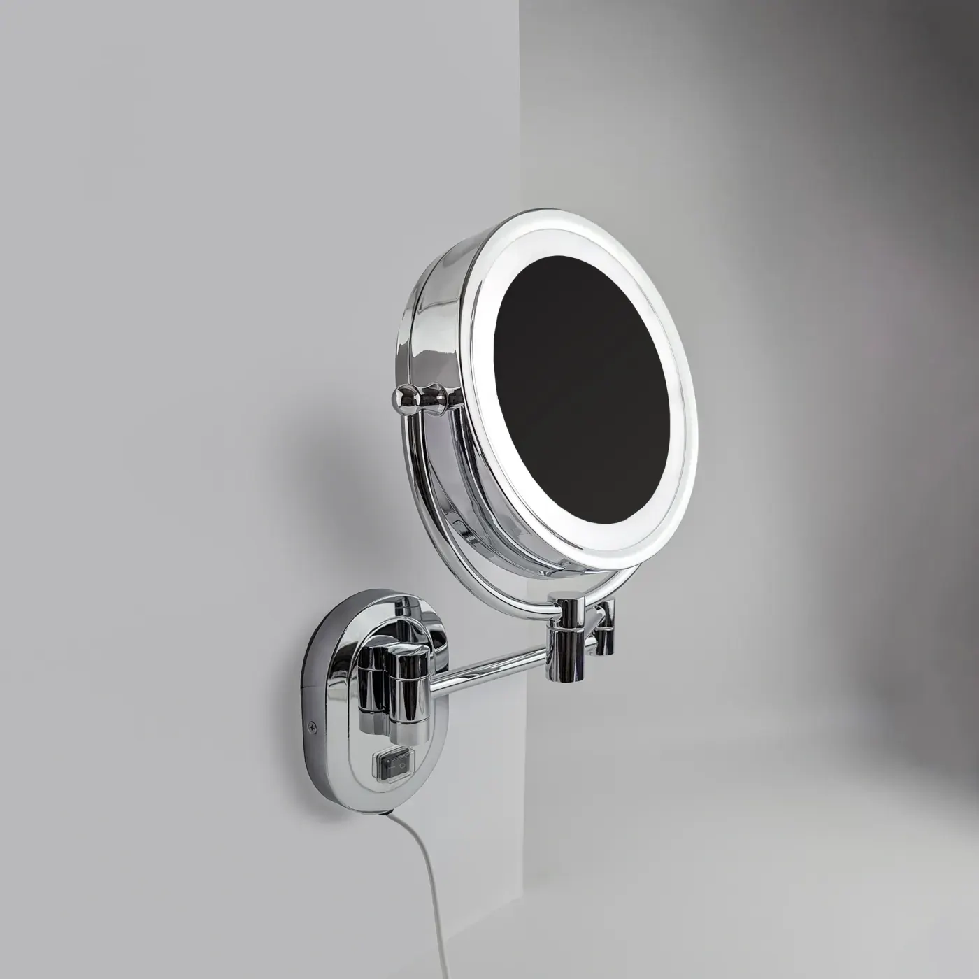 Studio Oval — Косметичне дзеркало зі збільшенням на кронштейні